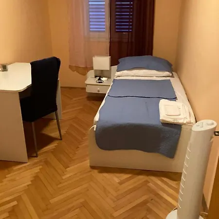 Toni&megi Jesenice (Split-Dalmatia)
